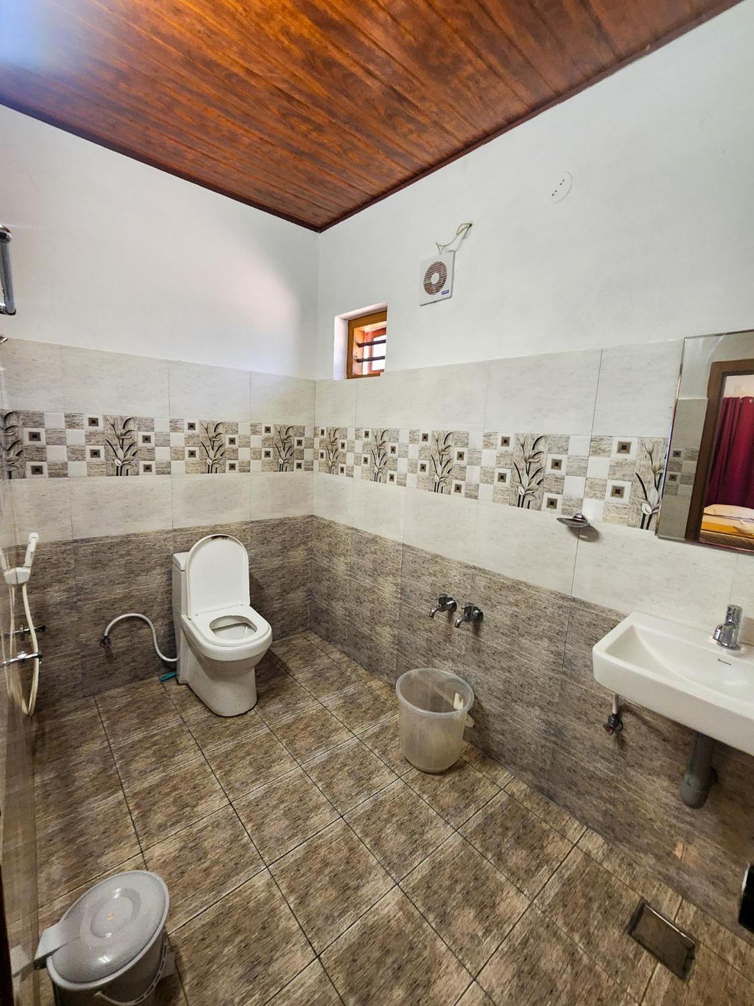 Celestial Heights Homestay Kurchi Exteriör bild