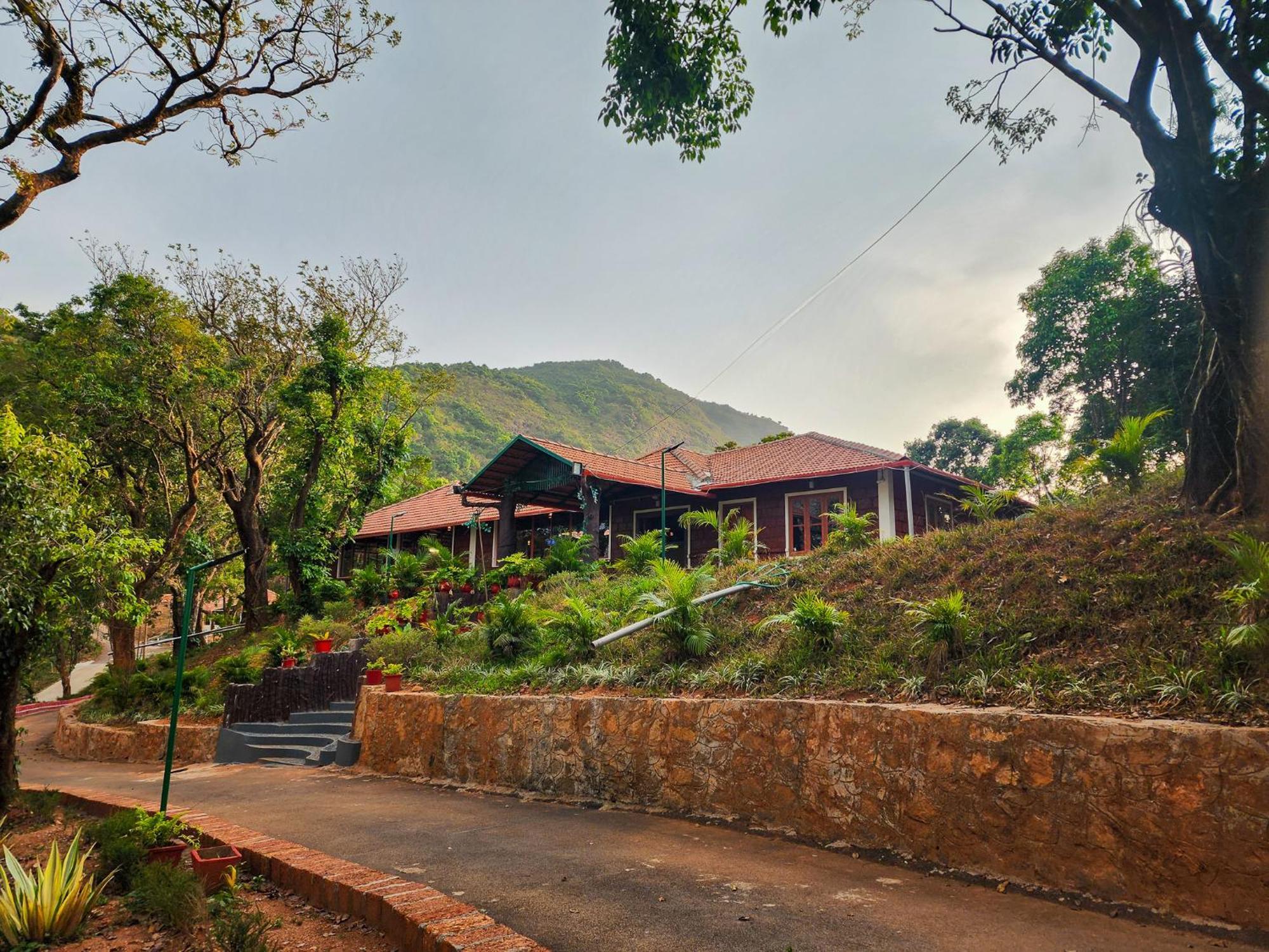 Celestial Heights Homestay Kurchi Exteriör bild